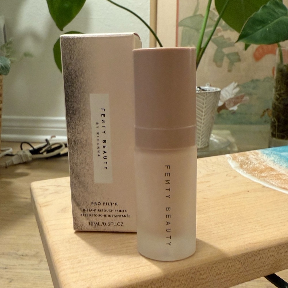 SOLD Fenty Beauty By Rihanna Pro Filt'r Primer - Soft Matte